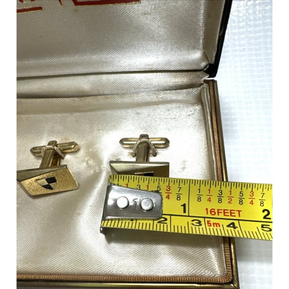 Vintage LA MODE Heraldic Shield Gold-Tone Designer Cufflinks